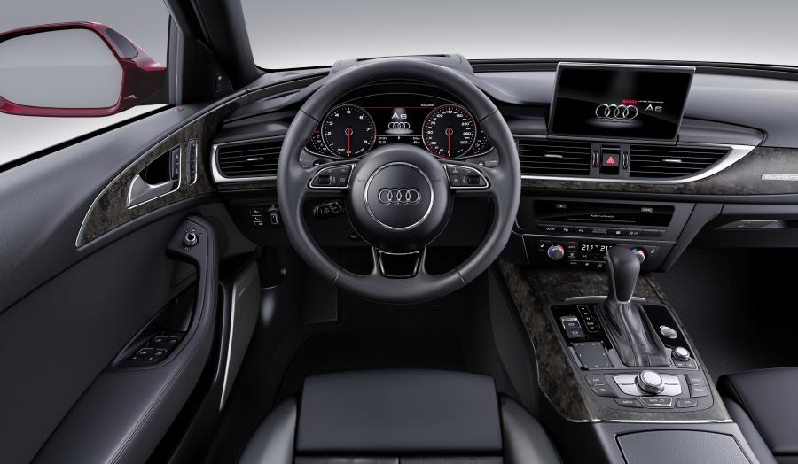 Торпедо Audi A6 Avant TFSI Quattro S-Line (4G, C7) 2016 года  (фото 15 из 19)